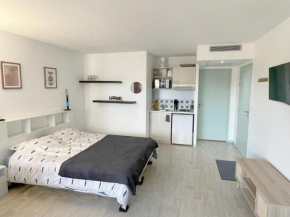 Studio near train station and sanctuary
